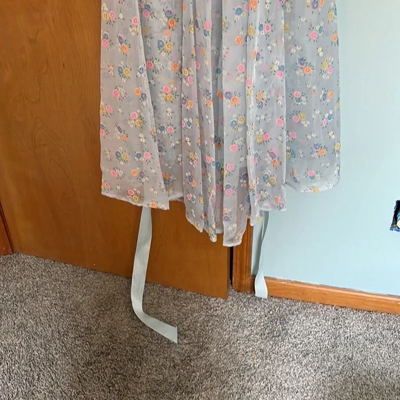 Vogue Paris Original Gown - Picture 5 of 9